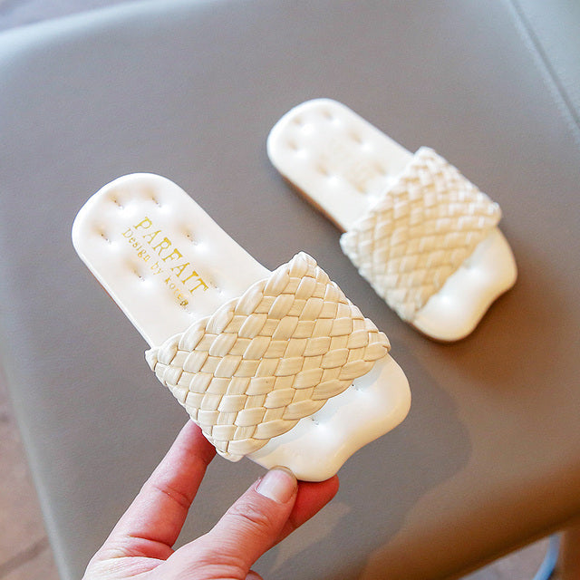 Girls Sandals Slides Kids Summer Beach Sandals Pleated Ruffles Princess Sweet Kids Slippers for Bath Swimming Indoor Outdoor New